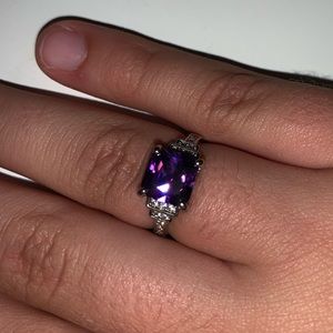 Women’s Amethyst ring
